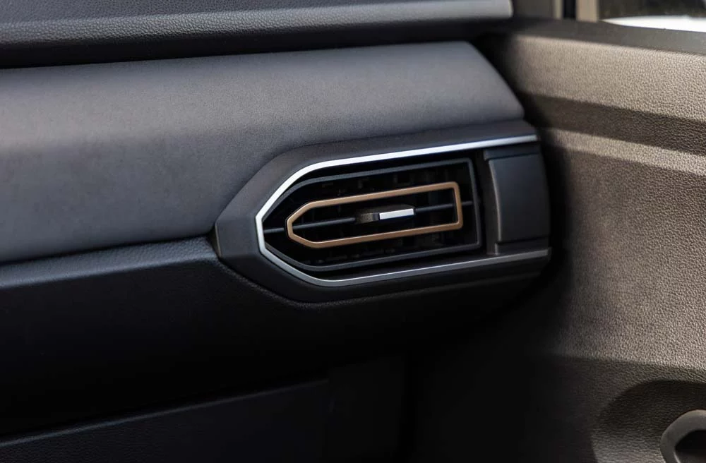 Dacia Jogger Hybrid 11 Motor16