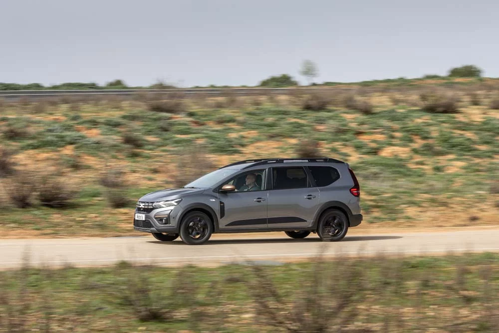 Dacia Jogger Hybrid 5 Motor16