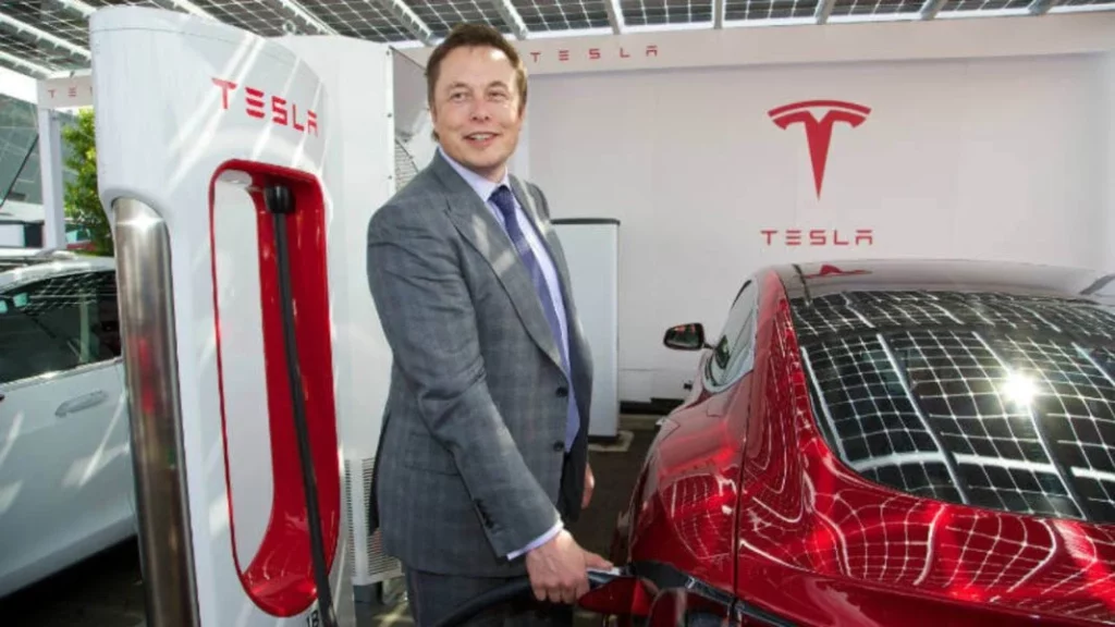 Elon Musk se ha vuelto loco: Tras Cybertruck y Roadster, su próximo coche eléctrico podría ser anfibio.