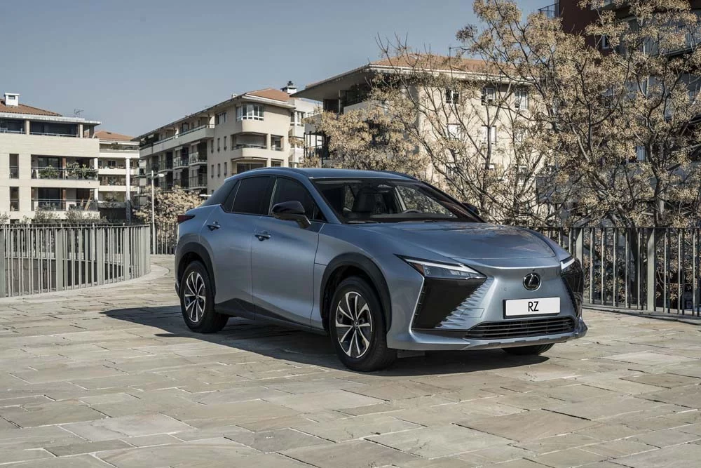 Por fin aterriza el Lexus RZ 300e: llega más lejos y es más barato 5 Motor16 Lexus RZ 1 Motor16