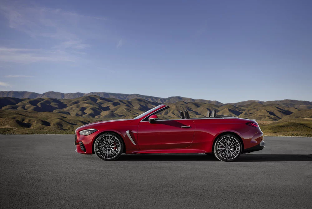 MERCEDES AMG CLE 53 CABRIO 17 Motor16