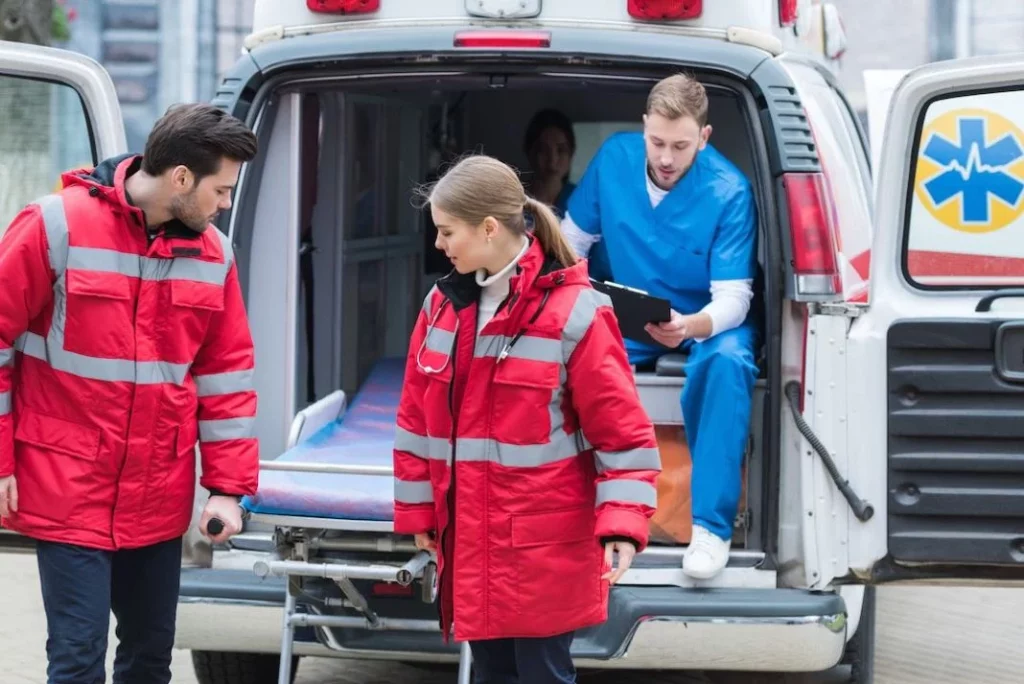 Personal ambulancia Motor16