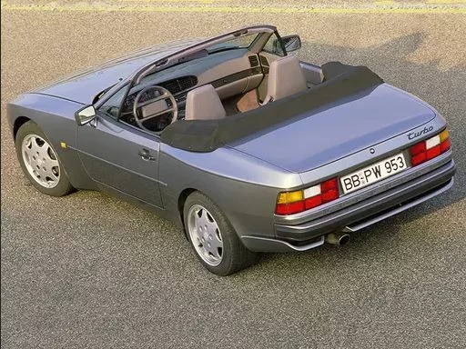 Porsche 944 turbo cabrio Motor16