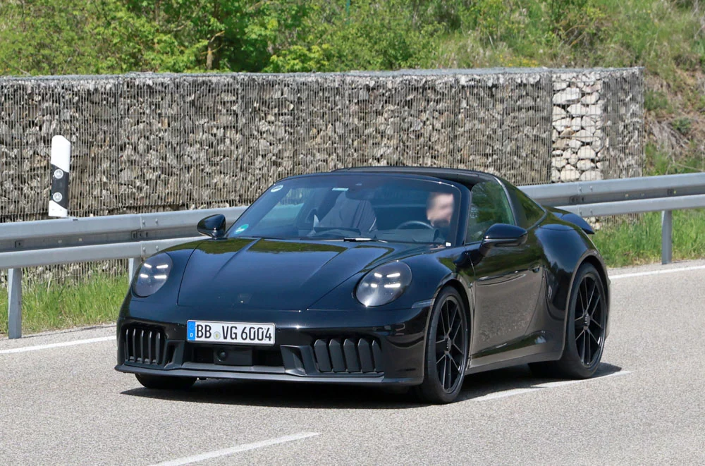 Porsche 992.2 GTS targa 1 Motor16