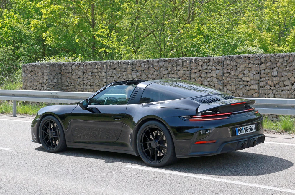 Porsche 992.2 GTS targa 13 Motor16
