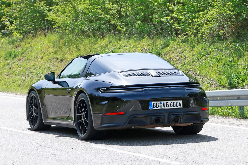 Porsche 992.2 GTS targa 15 Motor16