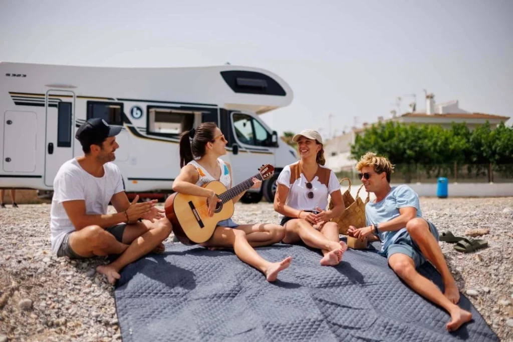 Si tu autocaravana tiene garaje, este es el accesorio que no te debería faltar en su interior 188 Motor16 Portada Motor16