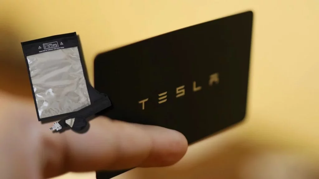 Así de sencillo se puede hackear tu Tesla 1 Motor16 ¿Cómo se pueden evitar estos hackeos a los Tesla?