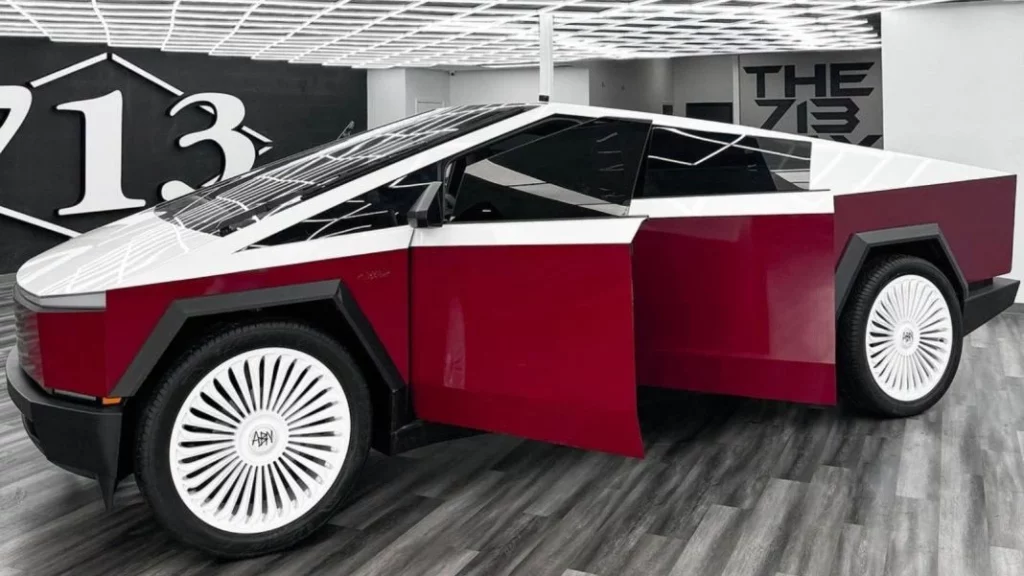 ¿Cómo quedó la personalización de este Tesla Cybertruck?
