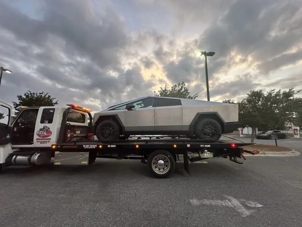 La avería 'tonta' que la garantía del Tesla Cybertruck no te cubre: 'Es de broma' 84 Motor16 Tesla averia refrigerante Motor16