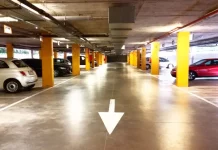 La ley es clara: Esto es lo que pasa si encuentras un coche aparcado en tu plaza de garaje
