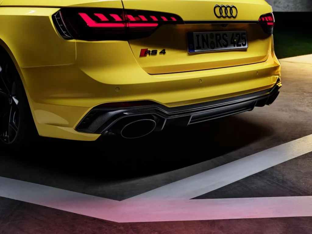 audi rs 4 avant edition 25 years 48 Motor16