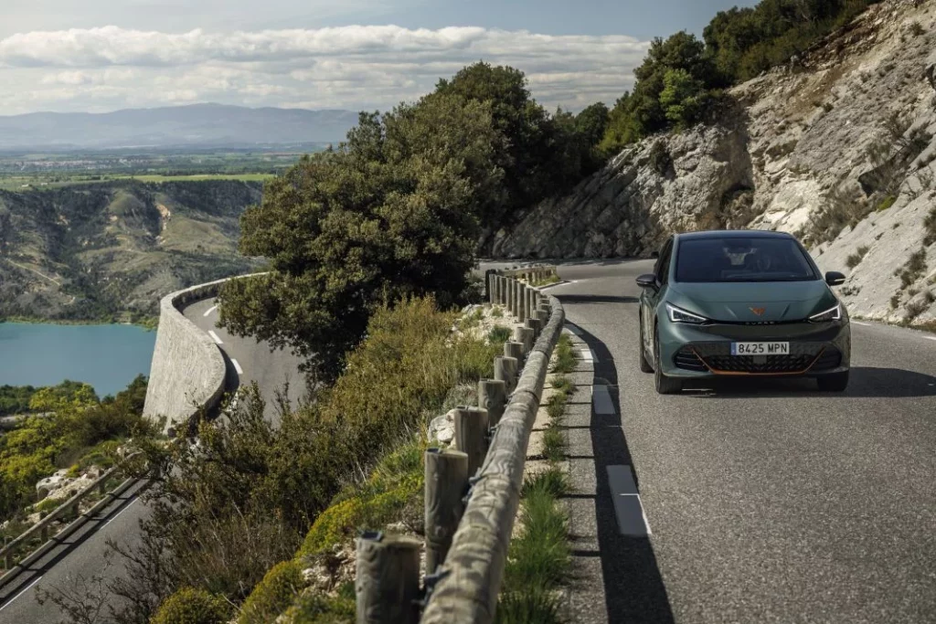 cupra born vz 15 Motor16
