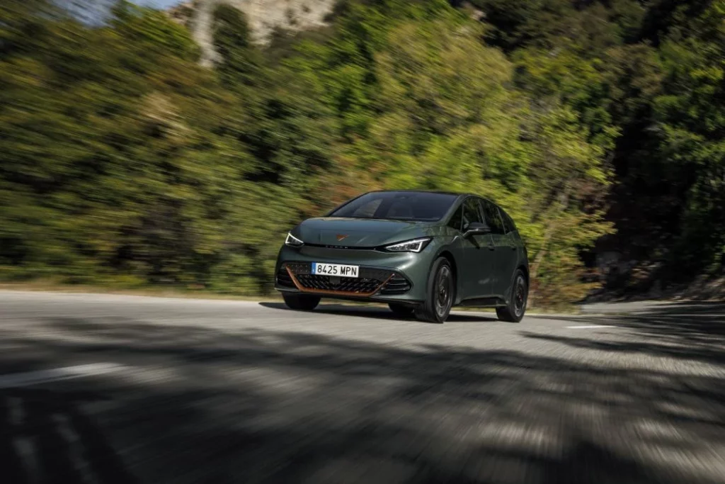 cupra born vz 21 Motor16