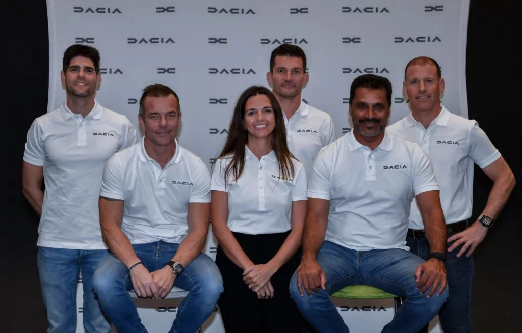 dacia sandrider dakar al attiyah loeb crictina gutierrez 5 Motor16