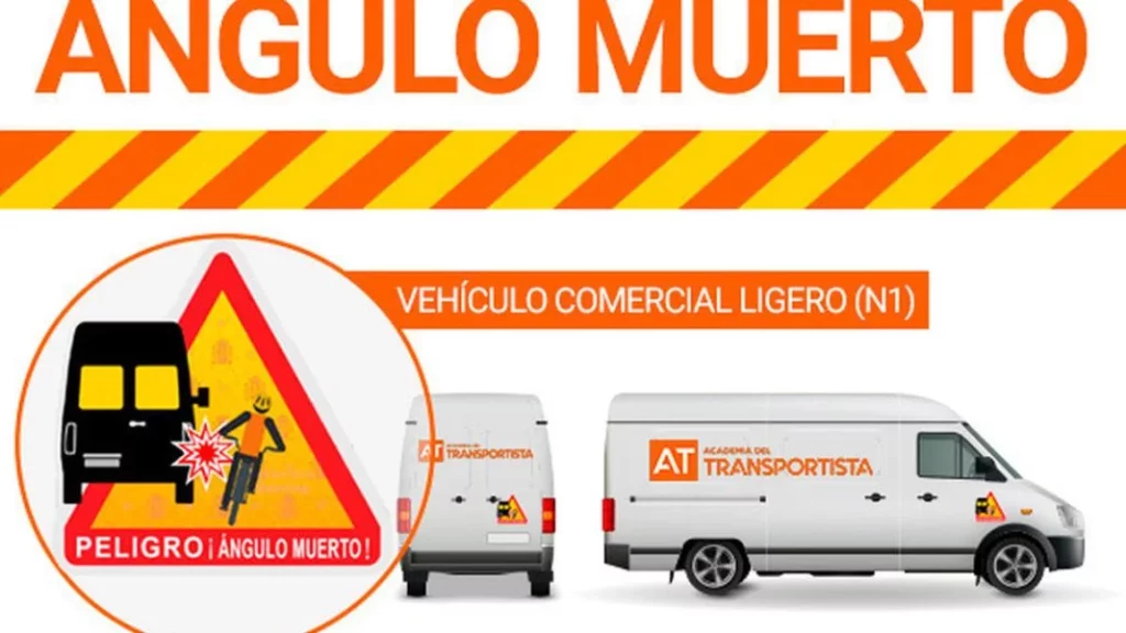 Así es la nueva pegatina que la Dirección General de Tráfico recomienda usar en estos vehículos 66 Motor16 autoridades