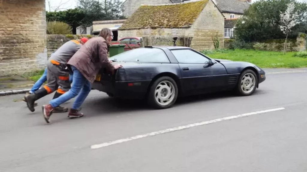 Este sensacional Corvette ZR-1 es rescatado tras 20 años aparcado en un granero 1 Motor16 ¿Cómo estaba el Corvette ZR-1 que encontraron abandonado tras 20 años?