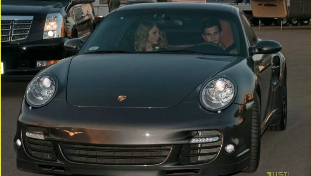 ¿Cómo se compone la colección de coches de Taylor Swift?