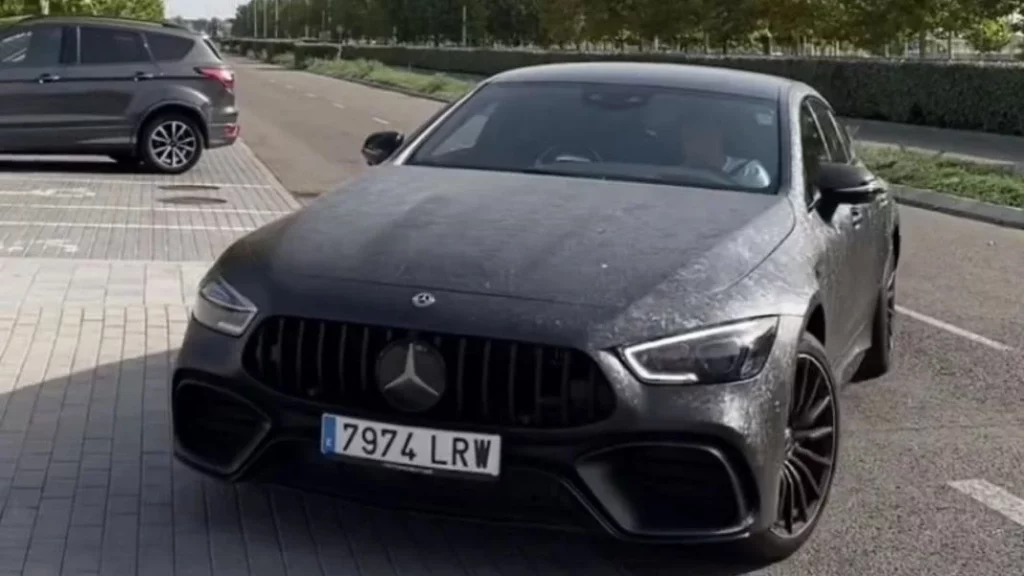 Fede Valverde y su coche de 200 mil euros ¿Esperará ganar la Champions para cambiarlo? 1 Motor16 ¿Qué características tiene el coche de Fede Valverde?