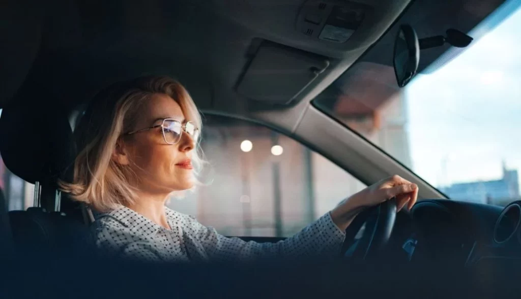 Si conduces con gafas o con lentillas esto te interesa: La DGT anuncia nuevas multas 127 Motor16 seguridad