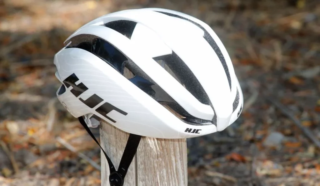 Ciclista: Esto es lo que la DGT dice sobre llevar casco cuando montas en bici 34 Motor16 seguridad