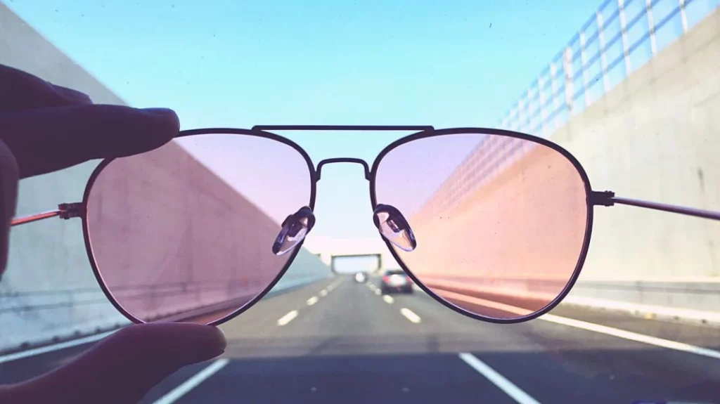 Si conduces con gafas o con lentillas esto te interesa: La DGT anuncia nuevas multas 125 Motor16 siniestralidad