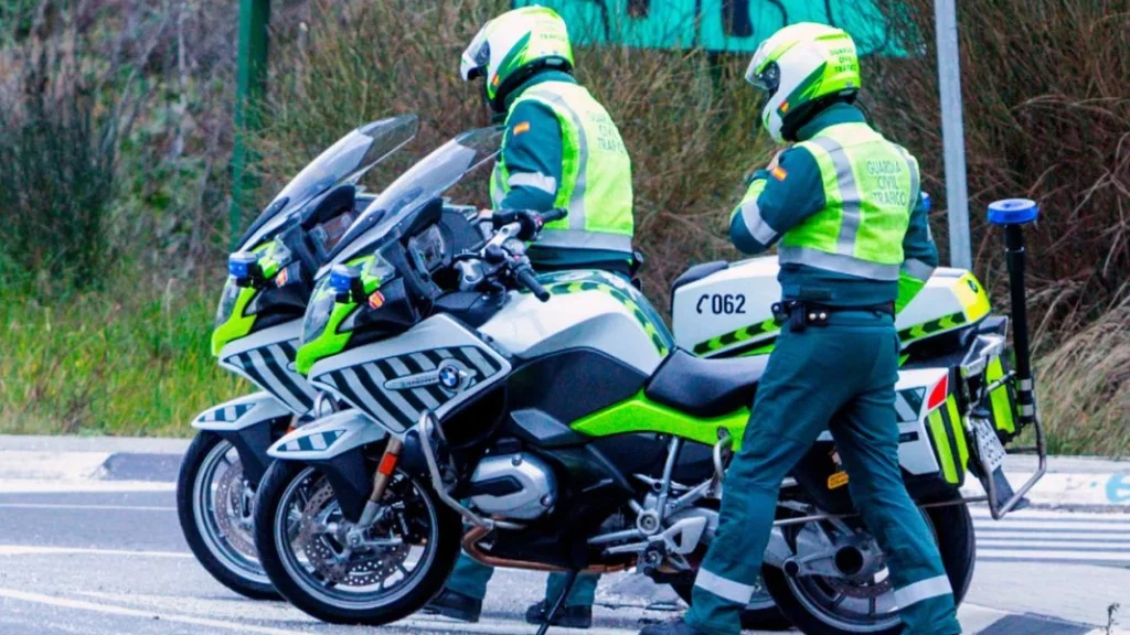 Nuevas motos de la Guardia Civil de Tráfico: los agentes dicen no y avisan de problemas al conducirlas 29 Motor16 oooiu Motor16