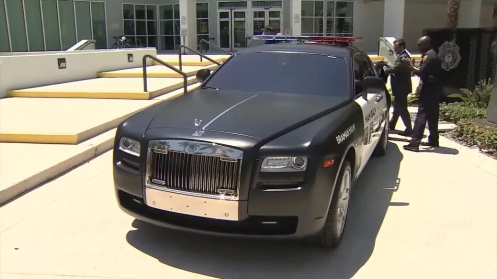 La policía de Miami Beach estrena el coche que se merece 1 Motor16 La función de este Rolls-Royce no es para atrapar delincuentes