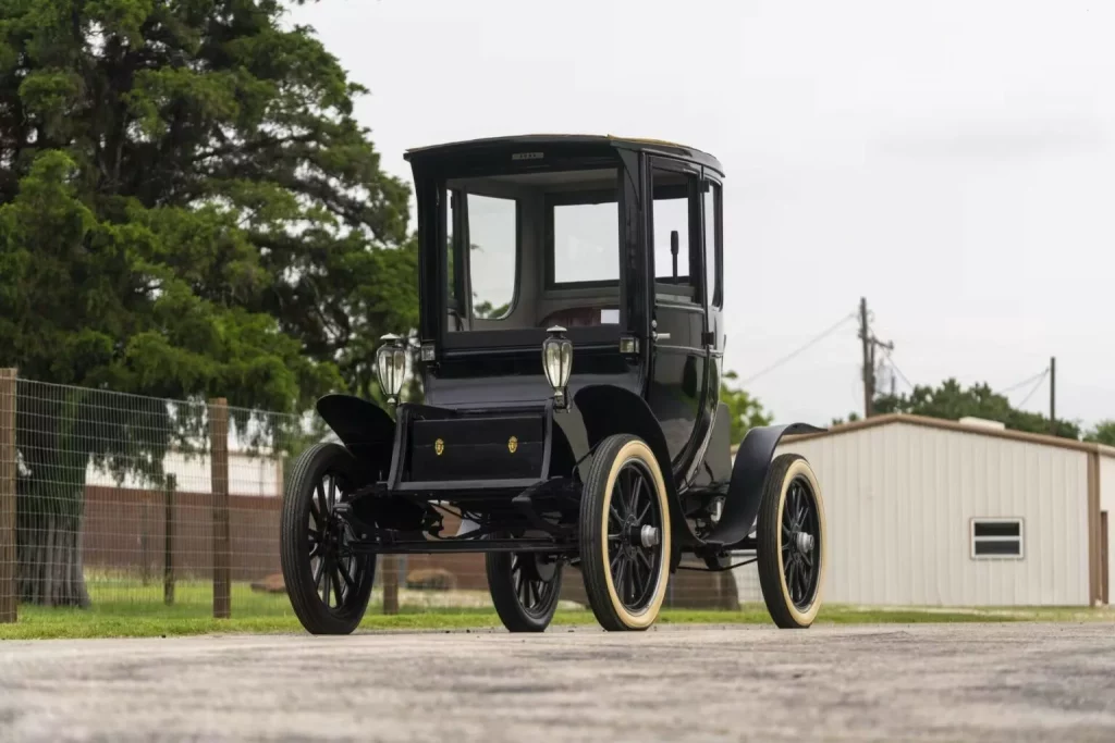 1913 Waverly Model 93 Mecum 1 Motor16