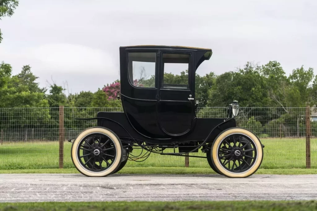1913 Waverly Model 93 Mecum 10 Motor16