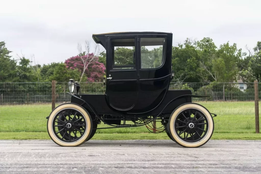 1913 Waverly Model 93 Mecum 2 Motor16