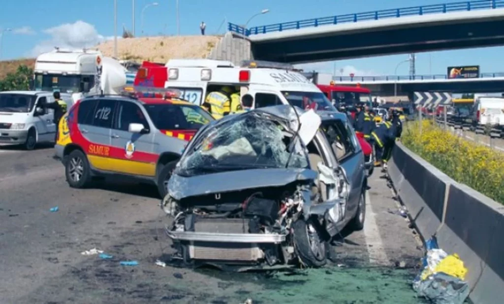 Si te vas de vacaciones, este detalle con los 120 km/h te interesa más que nunca 1 Motor16 194083 como actuar accidente trafico primeros auxilios Motor16