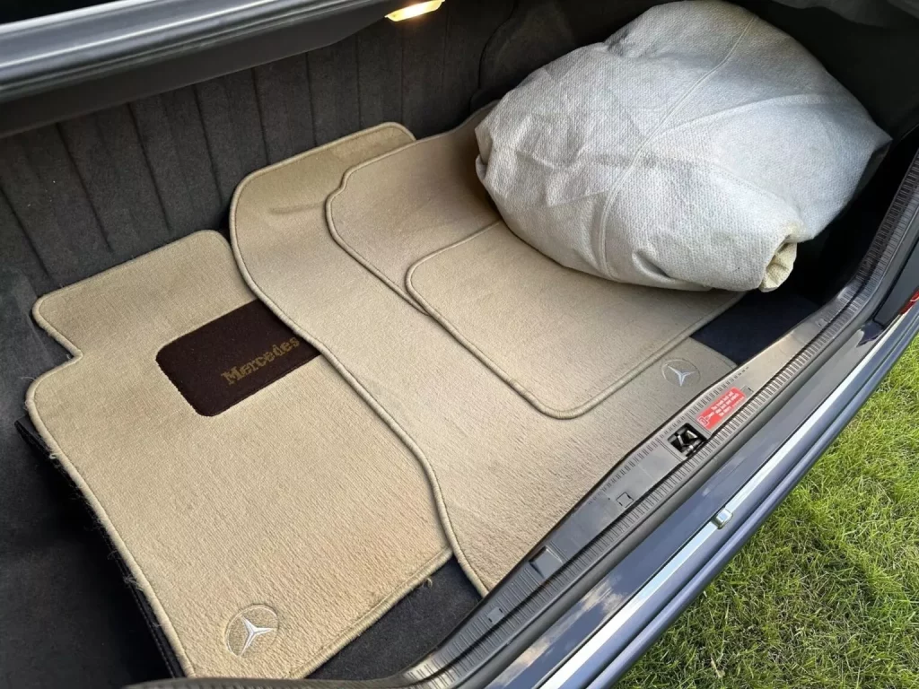 1995 Mercedes Benz E300 Diesel BAT 28 Motor16
