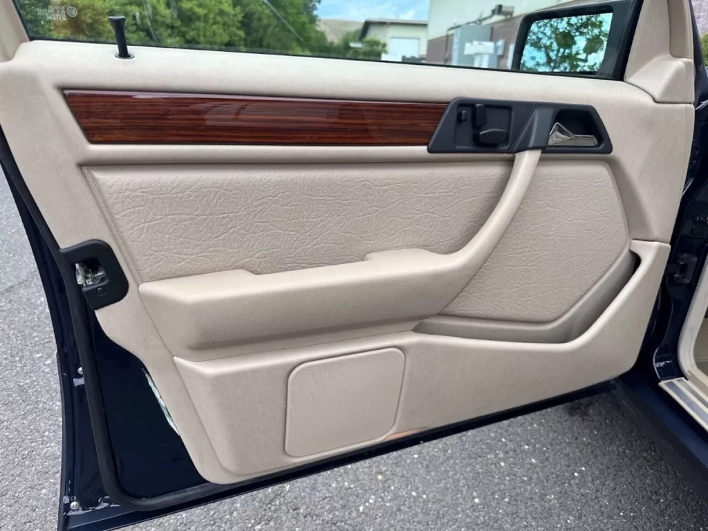 1995 Mercedes Benz E300 Diesel BAT 3 Motor16