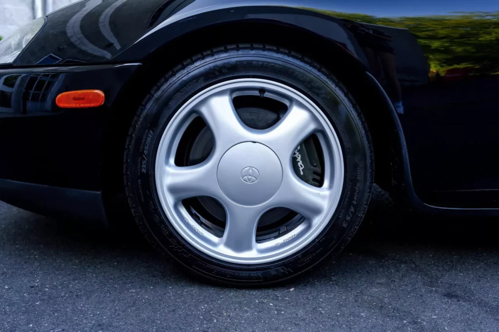 Cuando veas el precio de este Toyota Supra entenderás que alguien está loco 16 Motor16 1995 Toyota Supra Cars Bids Subasta 14 Motor16
