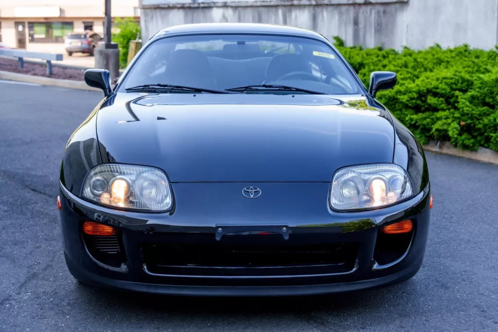 Cuando veas el precio de este Toyota Supra entenderás que alguien está loco 21 Motor16 1995 Toyota Supra Cars Bids Subasta 19 Motor16