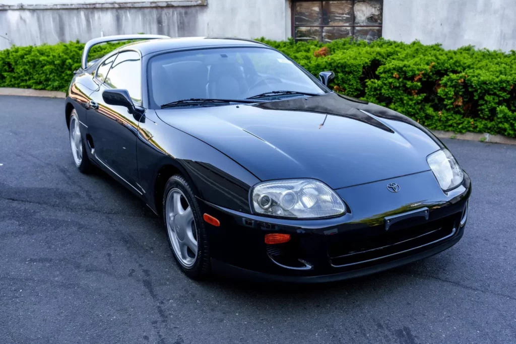 Cuando veas el precio de este Toyota Supra entenderás que alguien está loco 6 Motor16 1995 Toyota Supra Cars Bids Subasta 4 Motor16