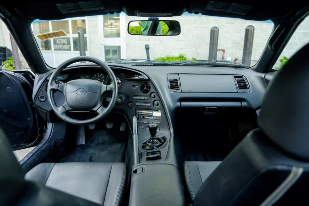 Cuando veas el precio de este Toyota Supra entenderás que alguien está loco 11 Motor16 1995 Toyota Supra Cars Bids Subasta 9 Motor16