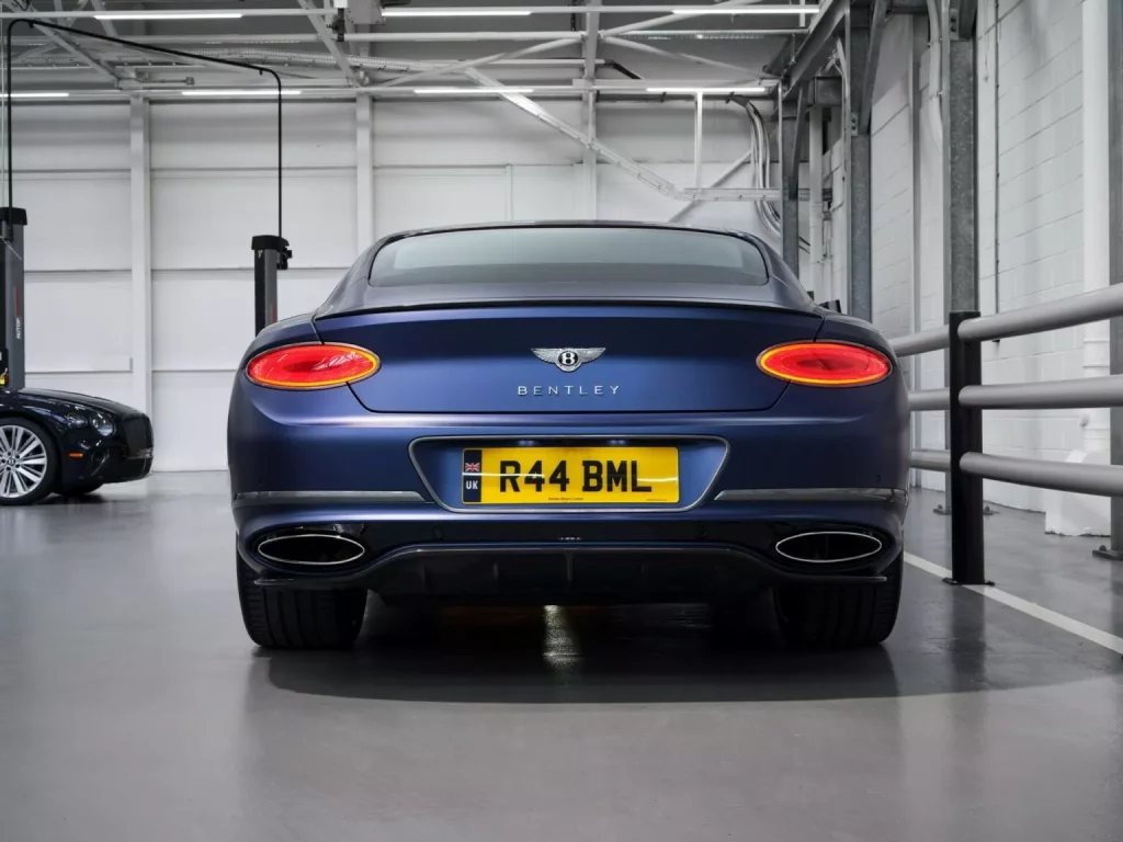 2024 Bentley pintura color satinado mate 8 Motor16