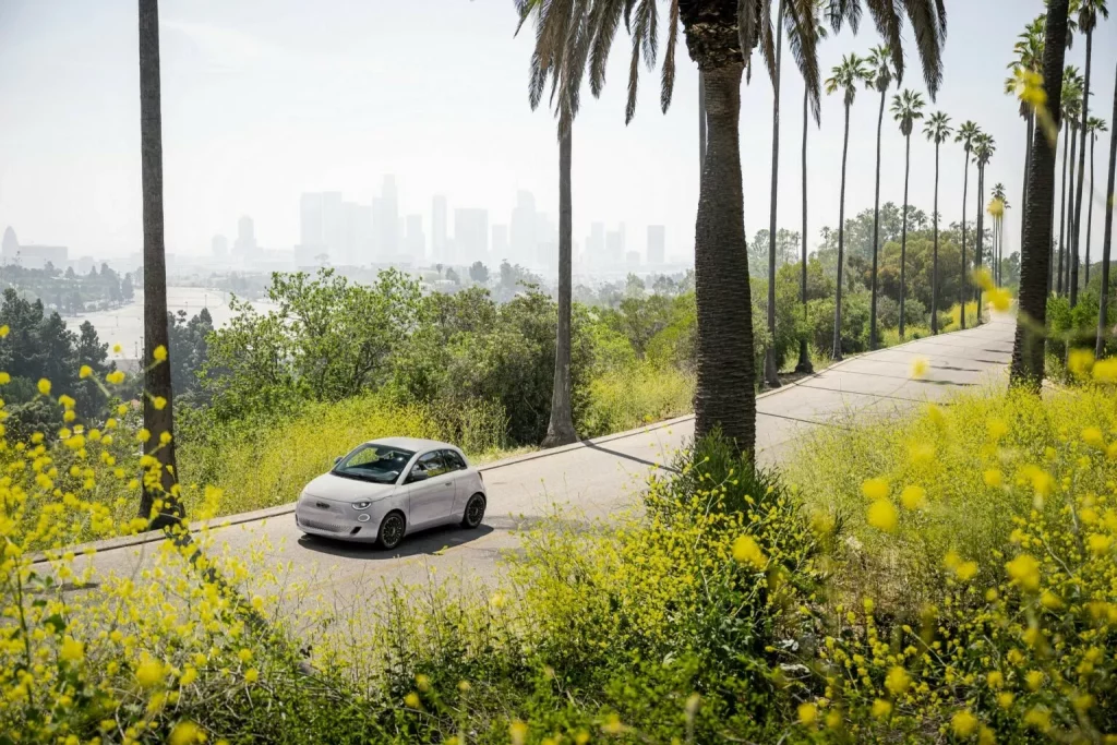 2024 Fiat 500e Inspired By Los Angeles. Imagen.