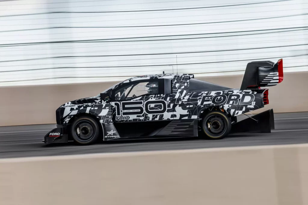 Ford pone alas al F-150 Lightning que llevará a Pikes Peak 6 Motor16 2024 Ford F 150 Lightning SuperTruck Teaser 3 Motor16