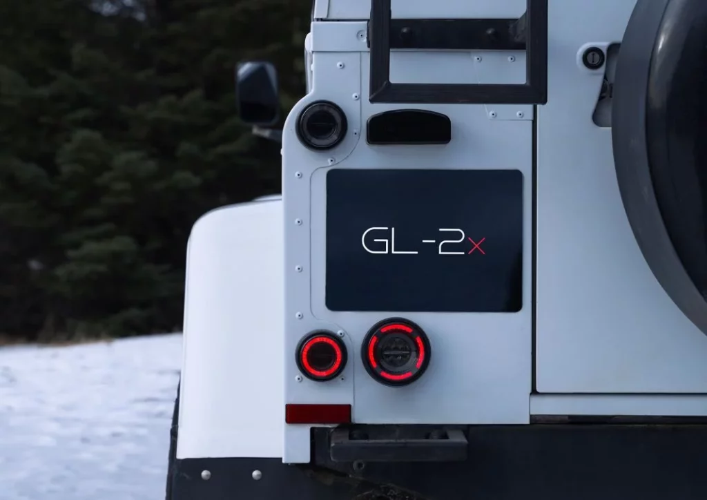 Glohh ha creado los pilotos más chulos para el Land Rover Defender 6 Motor16 2024 Glohh Land Rover Defender 5 Motor16
