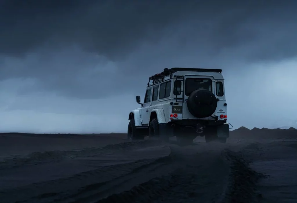 Glohh ha creado los pilotos más chulos para el Land Rover Defender 10 Motor16 2024 Glohh Land Rover Defender 9 Motor16