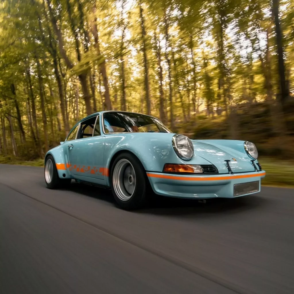 2024 Porsche 911 Gulf Blue RSR. Imagen movimiento.
