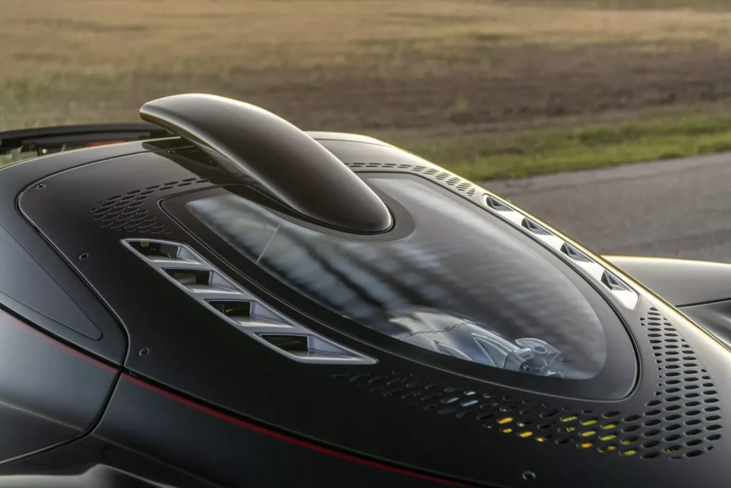 Este Hennessey Venom F5 llega con una MasterClass en carbono incluida 16 Motor16 2024 Hennessey Venom F5 Revolution Roadster Carbon 13 Motor16