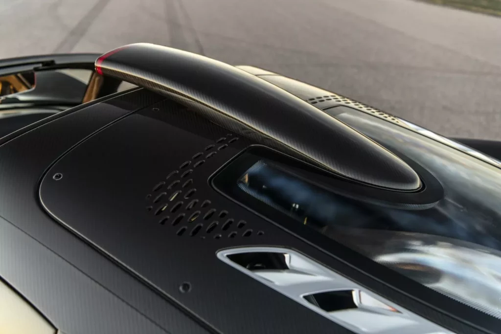 Este Hennessey Venom F5 llega con una MasterClass en carbono incluida 17 Motor16 2024 Hennessey Venom F5 Revolution Roadster Carbon 14 Motor16
