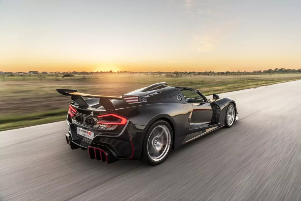 Este Hennessey Venom F5 llega con una MasterClass en carbono incluida 5 Motor16 2024 Hennessey Venom F5 Revolution Roadster Carbon 2 Motor16