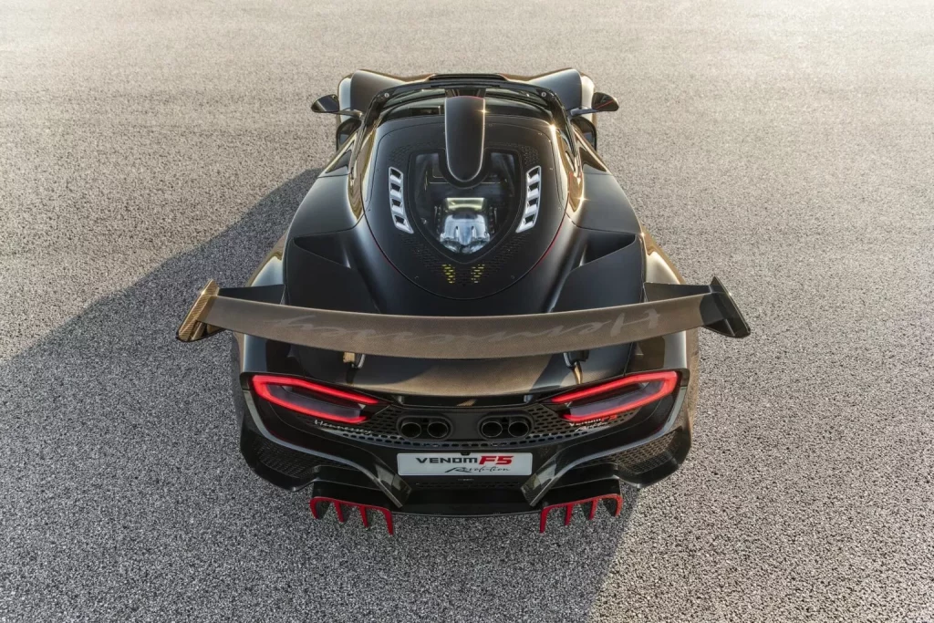 Este Hennessey Venom F5 llega con una MasterClass en carbono incluida 9 Motor16 2024 Hennessey Venom F5 Revolution Roadster Carbon 6 Motor16