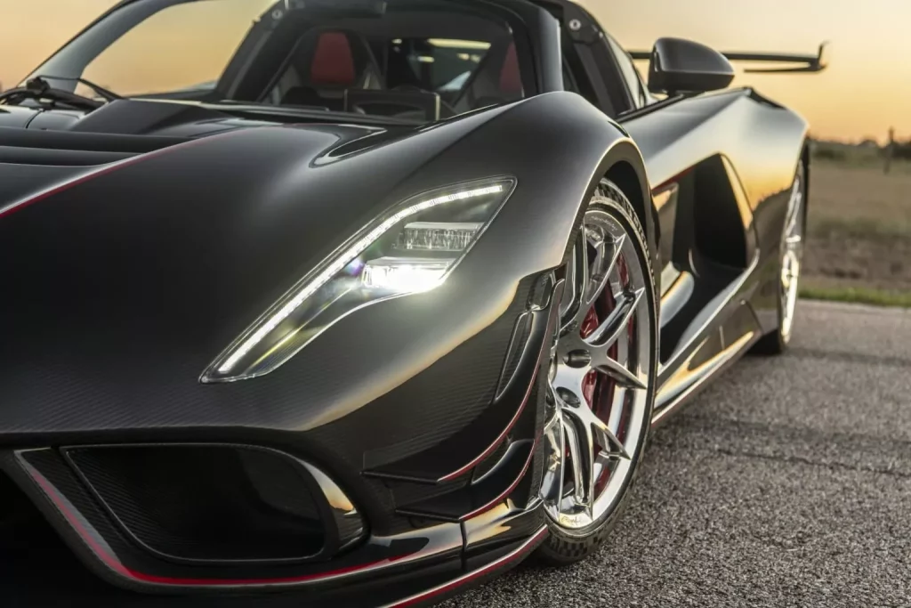 Este Hennessey Venom F5 llega con una MasterClass en carbono incluida 11 Motor16 2024 Hennessey Venom F5 Revolution Roadster Carbon 8 Motor16