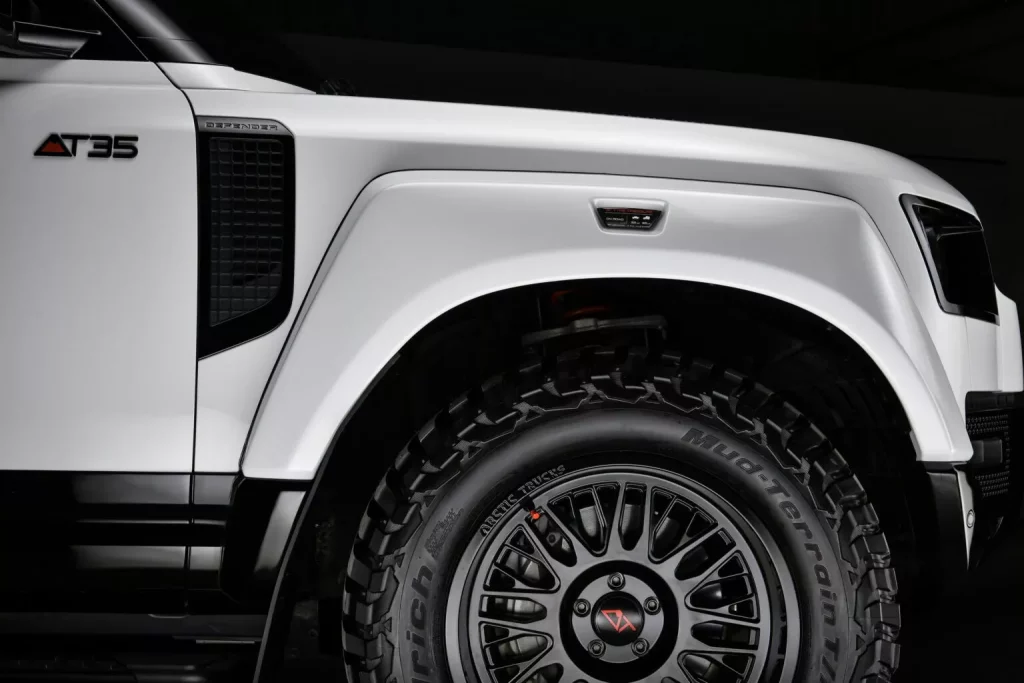 2024 Land Rover Defender. Arctic Trucks AT35. Imagen detalle.